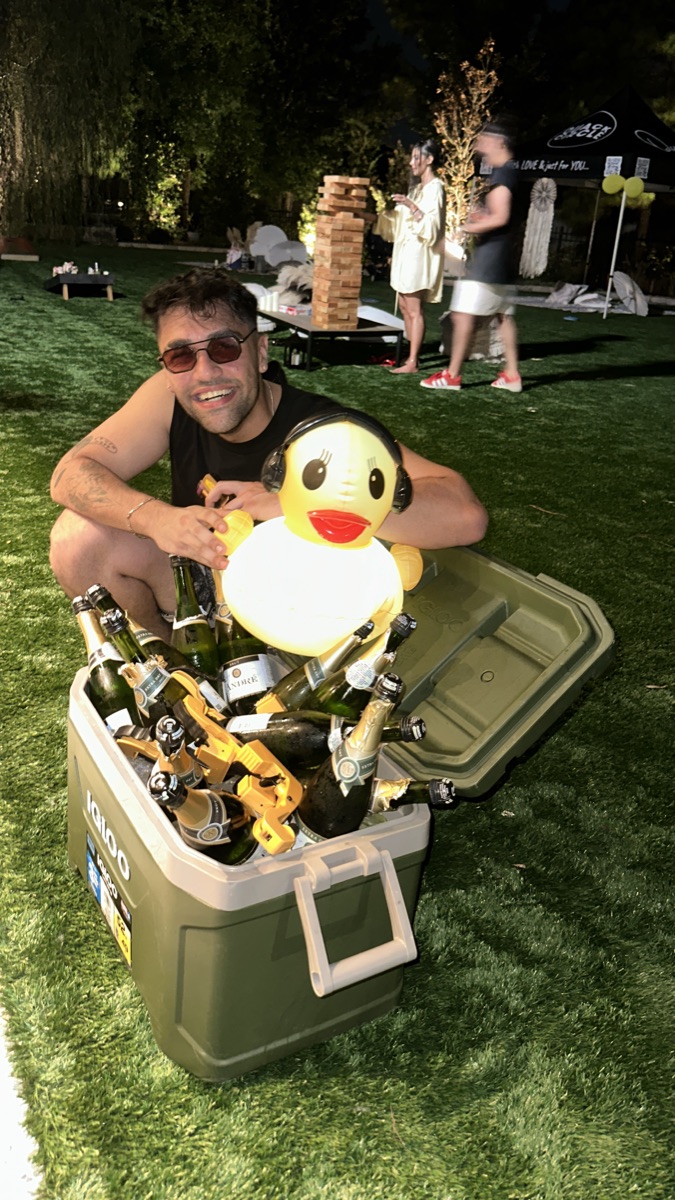 Quack Circle party: champagne cooler and the glowing duck